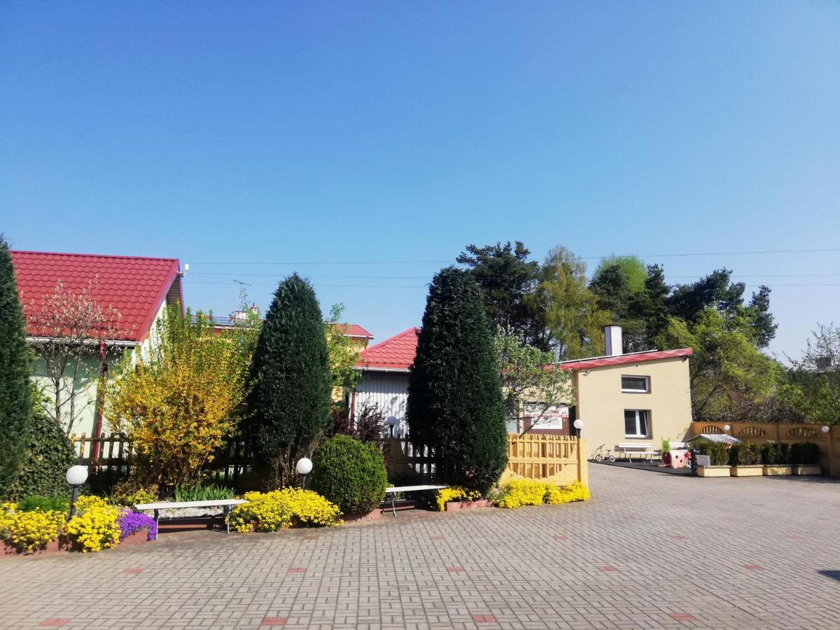 Noclegi I Restauracja Gracja Belchatow Exterior foto