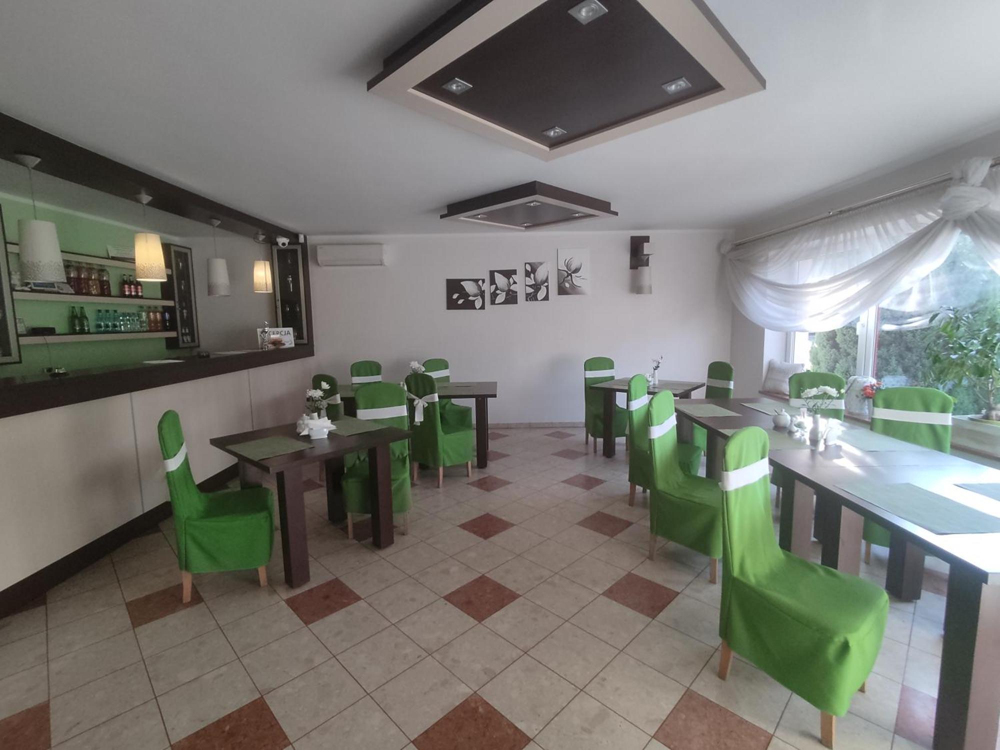 Noclegi I Restauracja Gracja Belchatow Exterior foto
